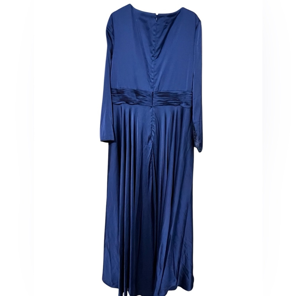 Mac Duggal quarter sleeve v neck A line gown silk gown midnight blue size 18W‎ - Picture 6 of 12